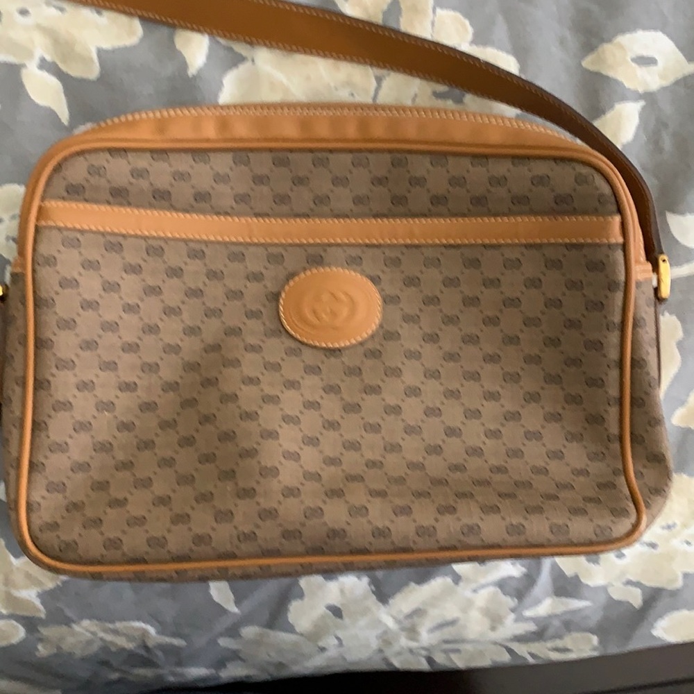 Authentic Gucci vintage cross body